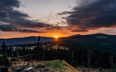 WNBA掀起女篮狂热克拉克获美联社年度最佳女运动员